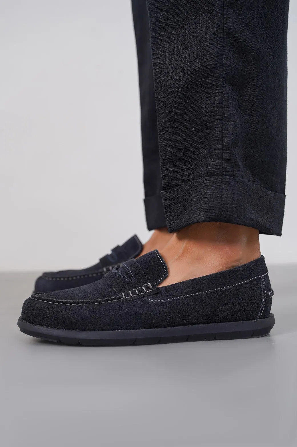 LIGHTWEIGHT SUEDE LOAFERS