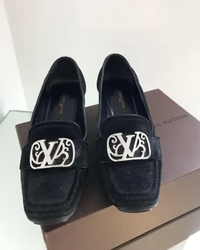 LOUIS VUITTON Suede Kitten Heel Loafers