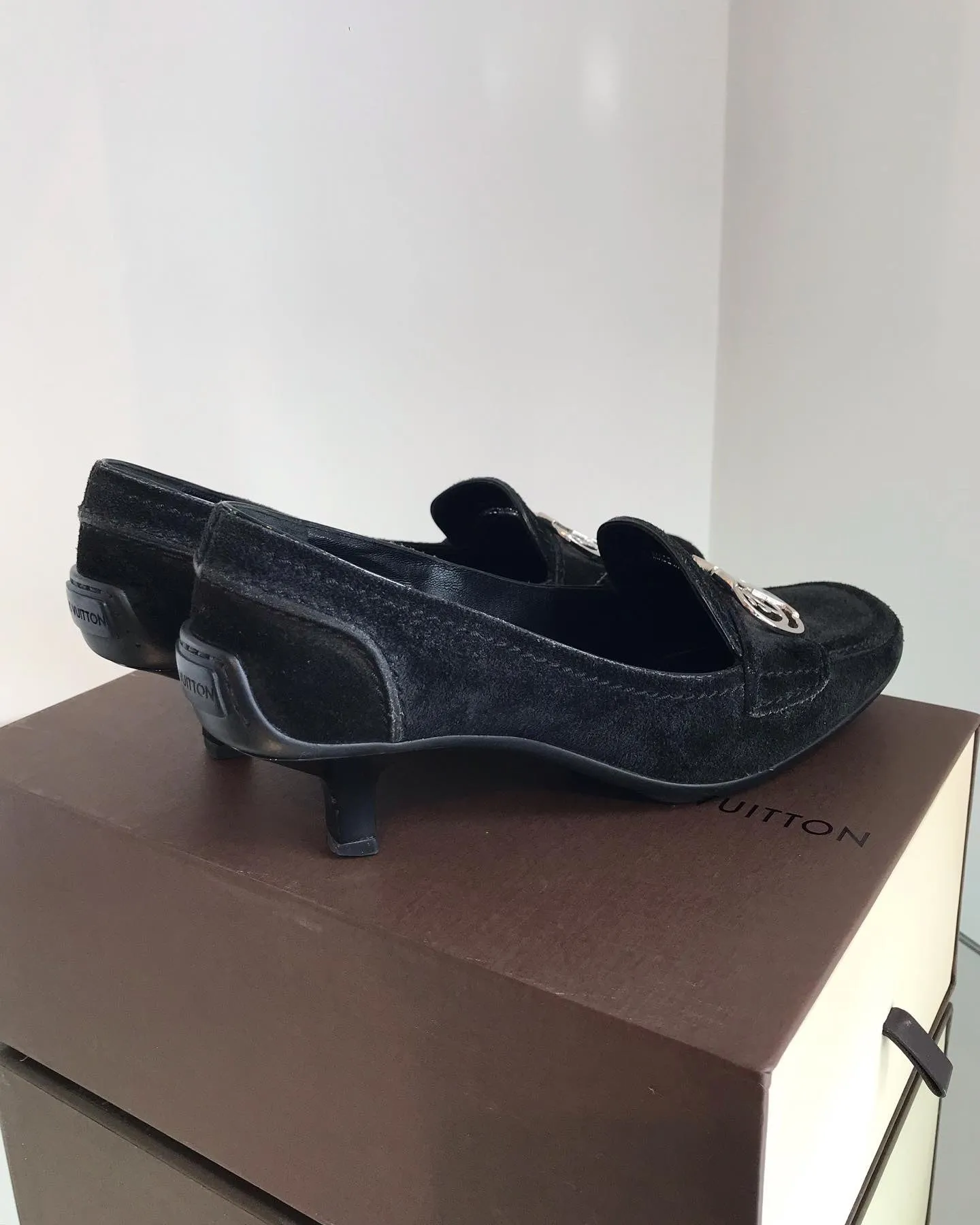 LOUIS VUITTON Suede Kitten Heel Loafers